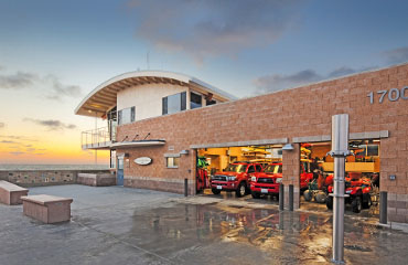 Del Mar Beach Safety Center - project photo